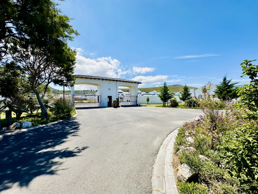 3 Bedroom Property for Sale in Sandbaai Western Cape